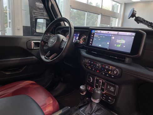 Used 2024 Jeep Wrangler Unlimited Rubicon 392 AWD/4WD image 33