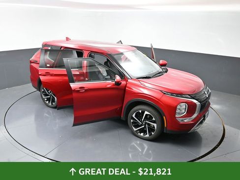 Used 2024 Mitsubishi Outlander SE image 61