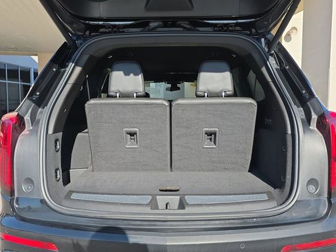 Used 2023 Cadillac XT6 Premium Luxury image 36