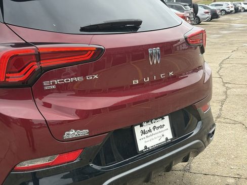 Used 2024 Buick Encore GX Sport Touring image 10