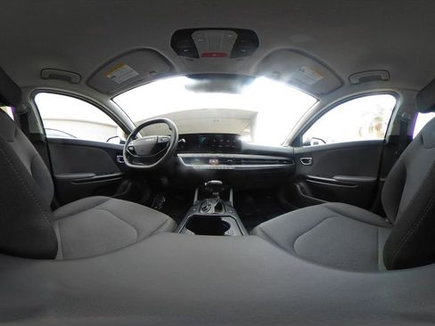 Used 2025 Kia K4 LXS FWD image 42