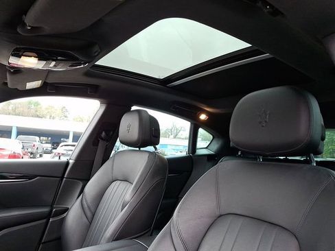 Used 2022 Maserati Levante GT image 17