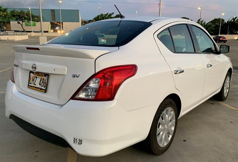 Used 2018 Nissan Versa SV FWD image 6