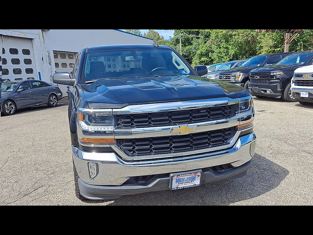 Certified 2018 Chevrolet Silverado 1500 LT w/ All Star Edition AWD/4WD image 3