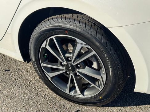 Certified 2024 Kia Forte LXS w/ LXS Technology Package image 5