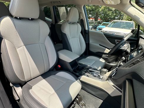 Used 2024 Subaru Forester Premium AWD/4WD image 13
