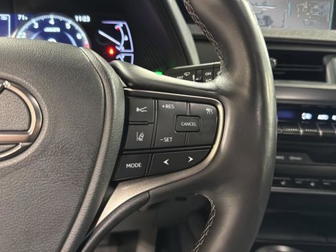 Used 2019 Lexus UX 200 F Sport FWD image 25