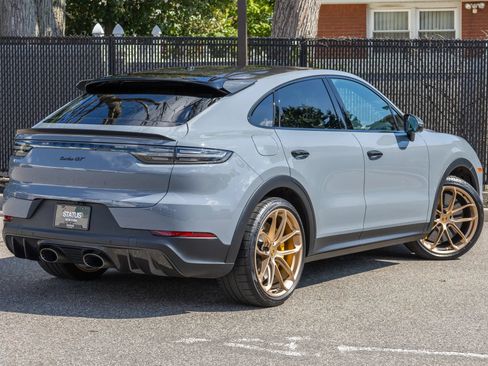 Used 2023 Porsche Cayenne Turbo GT AWD/4WD image 28