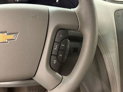 Used 2015 Chevrolet Traverse LS image 29