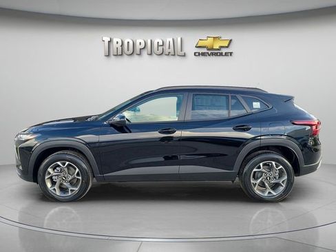 New 2026 Chevrolet Trax LT image 2