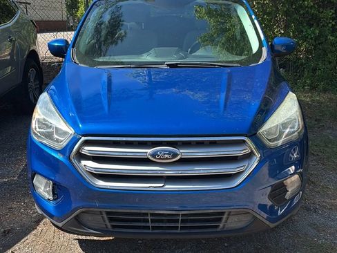 Used 2017 Ford Escape SE w/ Equipment Group 201A image 1