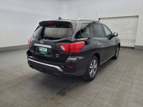 Used 2019 Nissan Pathfinder SL image 9