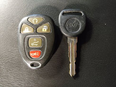 Used 2015 GMC Acadia Denali image 32