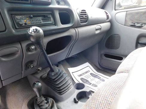 Used 1999 Dodge Ram 2500 Truck 4x4 Regular Cab image 18