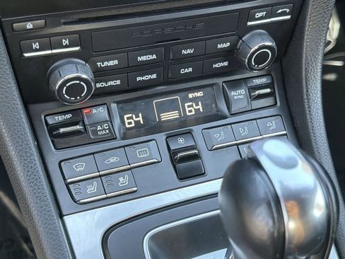 Used 2019 Porsche 718 Boxster image 18