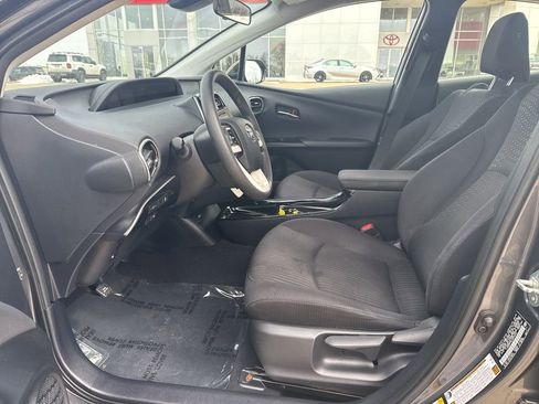 Used 2018 Toyota Prius Prime Plus image 7