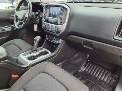 Used 2022 Chevrolet Colorado LT w/ Fleet Safety Package image 7