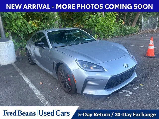 Used 2025 Toyota GR86 Premium w/ Performance Package RWD image 1