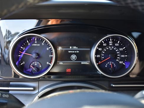 Used 2022 Kia Carnival SX image 17