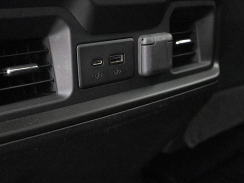 Used 2022 Chevrolet Silverado 2500 LT w/ Convenience Package image 33