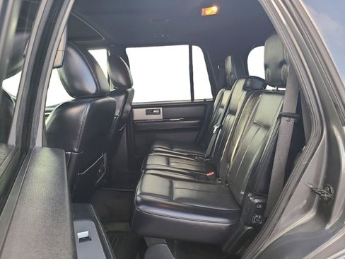 Used 2017 Ford Expedition XLT w/ Equipment Group 202A RWD image 20
