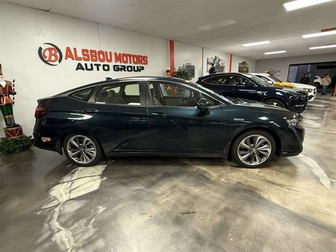 Used 2018 Honda Clarity Plug-In Hybrid image 3
