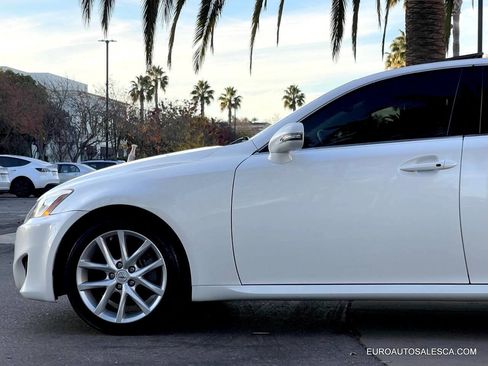 Used 2013 Lexus IS 250 Base 4dr Sedan w/ Premium Pkg Value Edition image 13