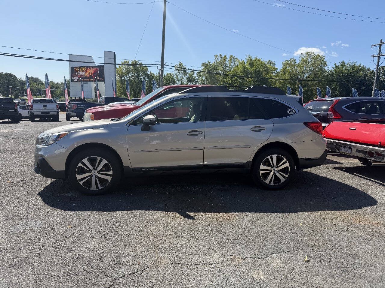 Used 2018 Subaru Outback 3.6R Limited AWD/4WD image 1