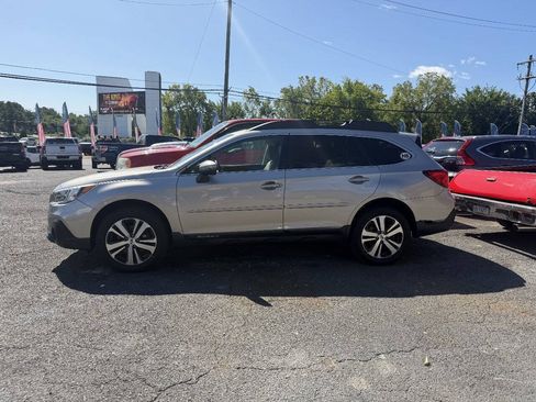 Used 2018 Subaru Outback 3.6R Limited AWD/4WD image 1