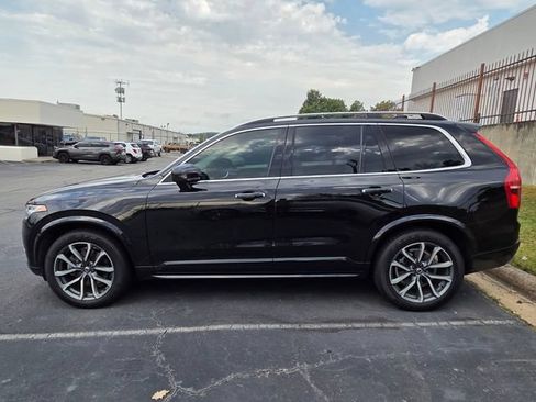 Used 2019 Volvo XC90 T5 Momentum AWD/4WD image 2