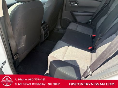 Certified 2024 Nissan Rogue SV FWD image 27