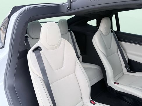 Used 2023 Tesla Model X Plaid image 38