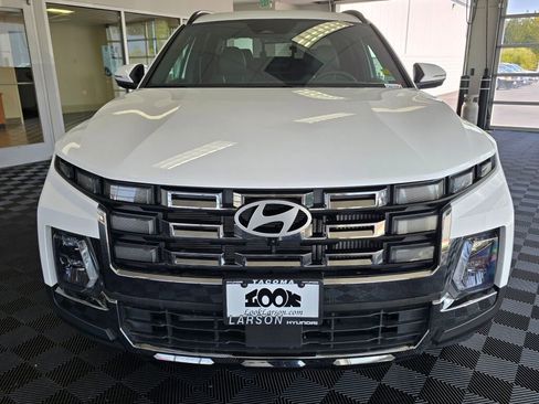 Used 2025 Hyundai Santa Cruz Limited image 9