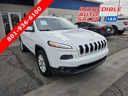 Used 2018 Jeep Cherokee Latitude AWD/4WD image 1