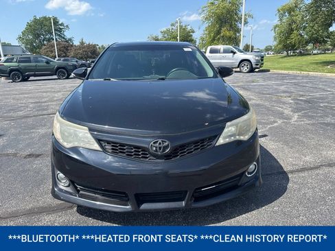 Used 2012 Toyota Camry SE w/ Leather Pkg FWD image 2