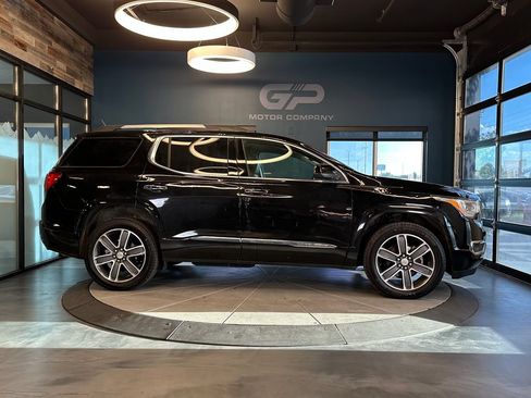 Used 2017 GMC Acadia Denali w/ Technology Package AWD/4WD image 2