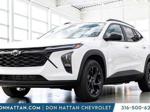 New 2026 Chevrolet Trax LT w/ Driver Confidence Package FWD image 1