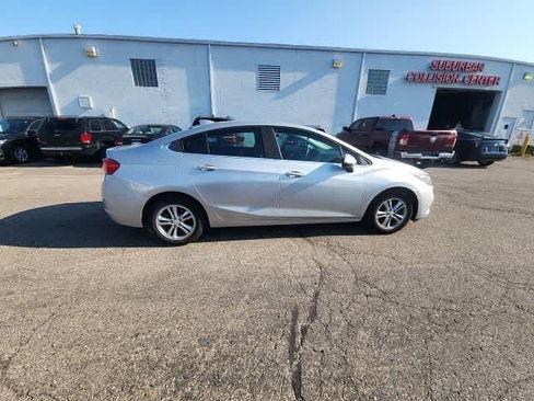 Used 2016 Chevrolet Cruze LT w/ Convenience Package FWD image 14