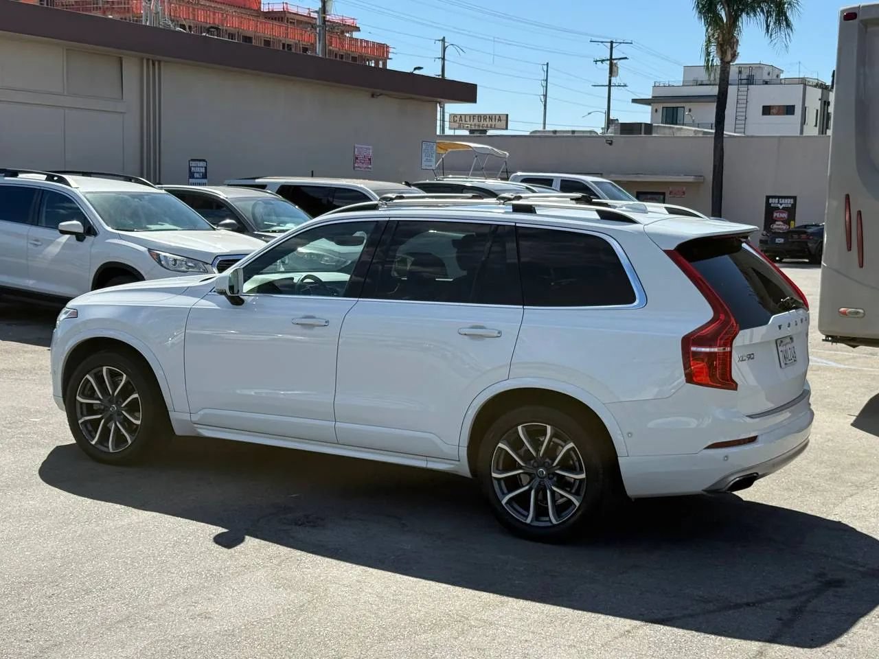 Used 2017 Volvo XC90 T6 Momentum w/ Vision Package AWD/4WD image 15