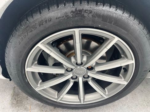Used 2018 Audi Q3 2.0T Premium AWD/4WD image 9