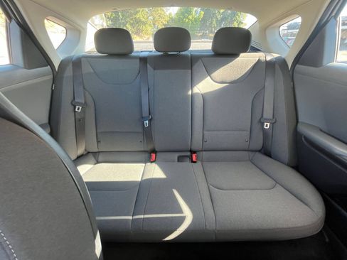 Used 2025 Kia K4 FWD image 39