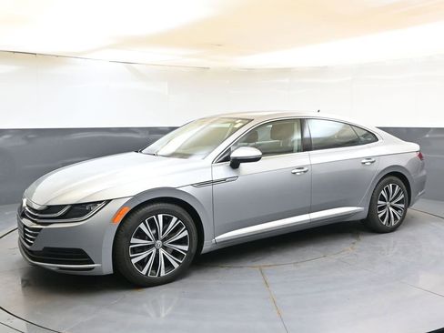 Used 2019 Volkswagen Arteon SE FWD image 2