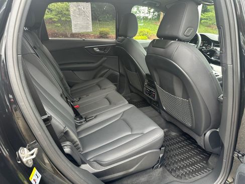 Used 2025 Audi Q7 3.0T Premium Plus w/ Premium Plus Package AWD/4WD image 29