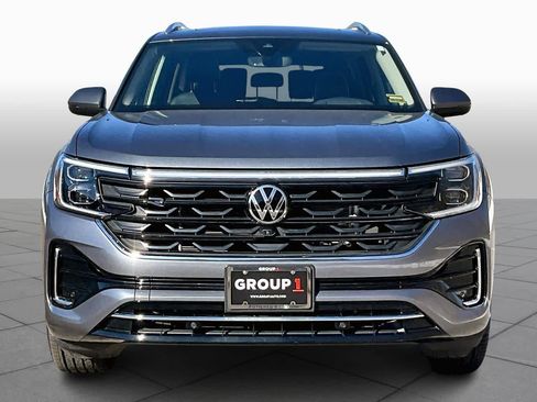 Used 2024 Volkswagen Atlas SEL Premium R-Line image 3