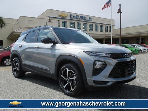 Used 2023 Chevrolet TrailBlazer RS w/ Sun and Liftgate Package image 1