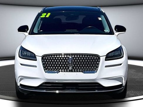Used 2021 Lincoln Corsair AWD w/ Premium Package image 2