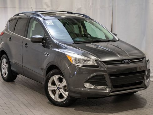 Used 2015 Ford Escape SE w/ Equipment Group 201A image 1