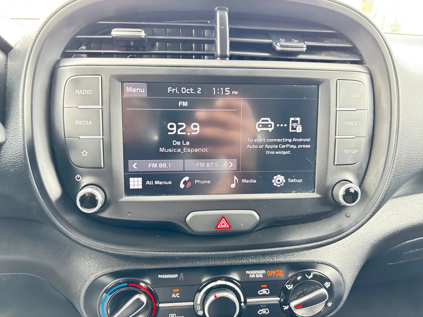 Used 2025 Kia Soul LX w/ LX Technology Package FWD image 19