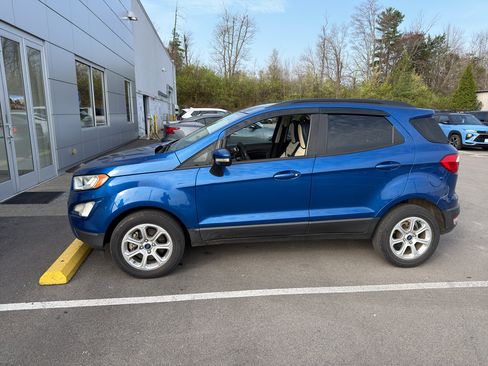 Used 2020 Ford EcoSport SE image 3