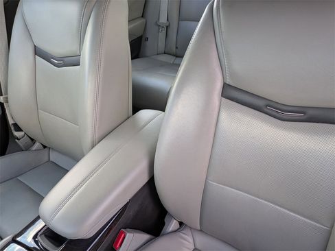 Used 2014 Cadillac XTS Luxury image 16